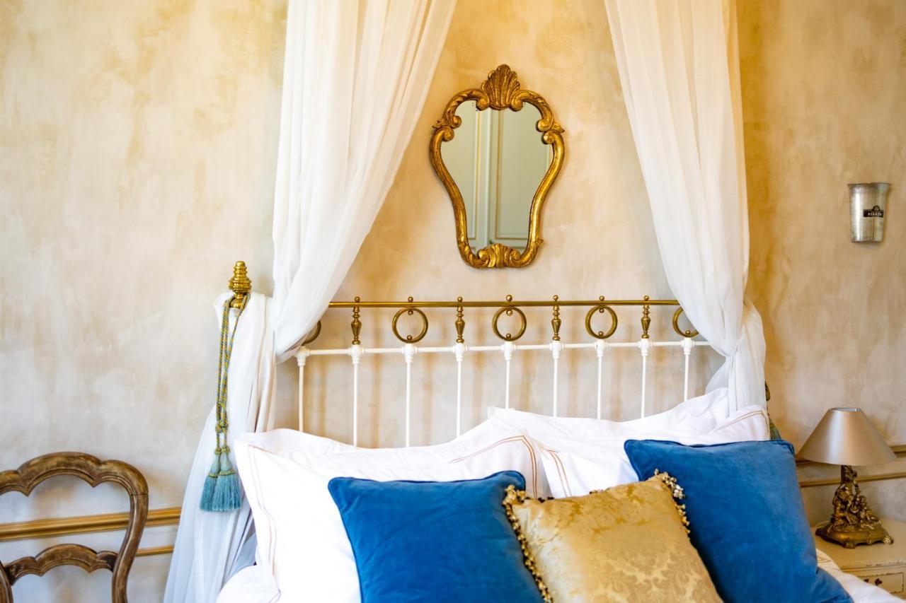 Champagne House - Elegance, Luxury And Charm Bed & Breakfast Condom Dış mekan fotoğraf
