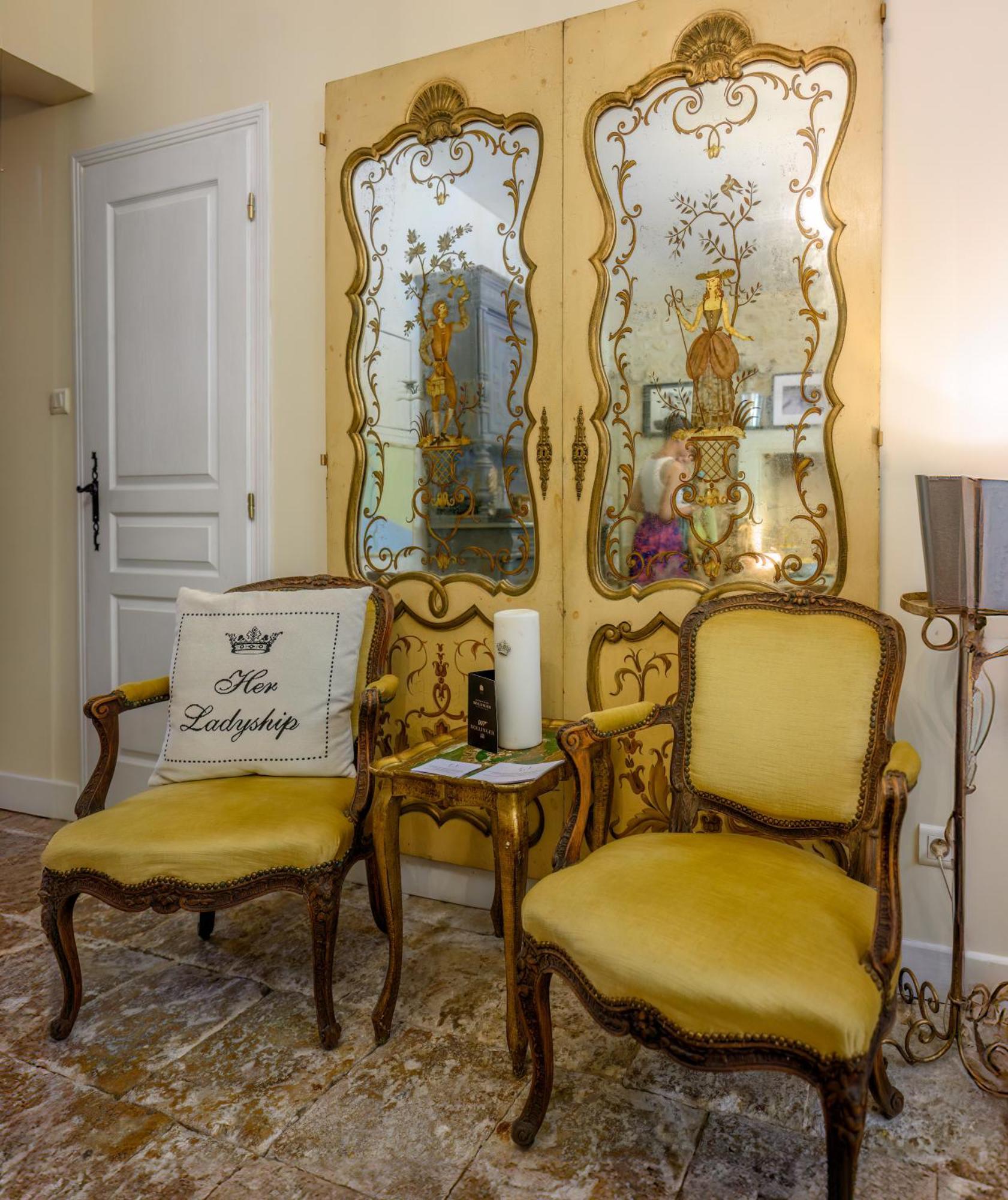 Champagne House - Elegance, Luxury And Charm Bed & Breakfast Condom Dış mekan fotoğraf